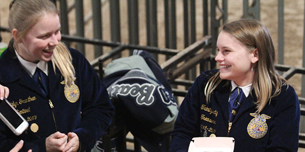 Senior Katelyn Grantham and junior Trinity Beaty both compete on the Horse Judging team.